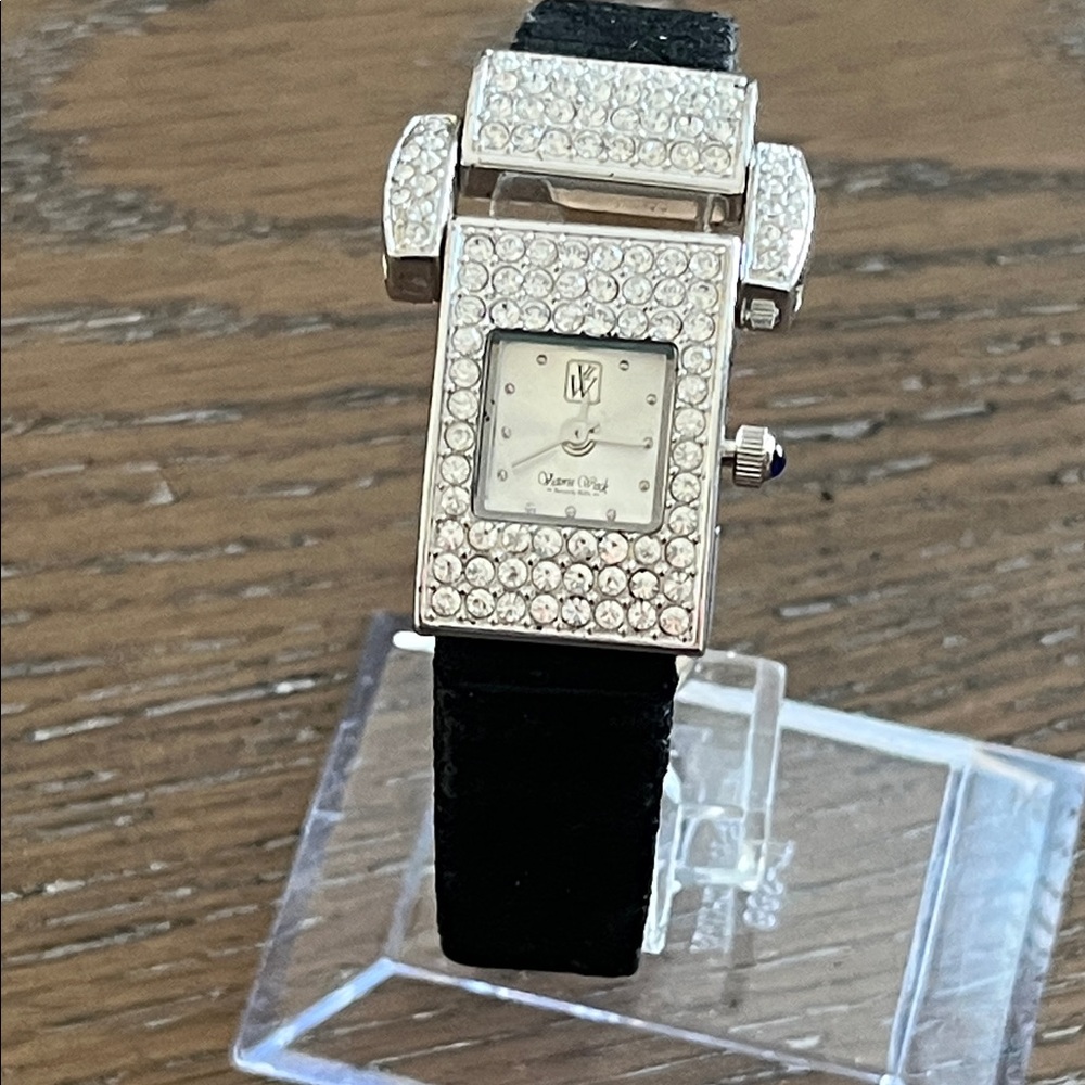 Victoria Wieck Beverly Hills Art Deco Style Silvertone Black Leather‎ Watch